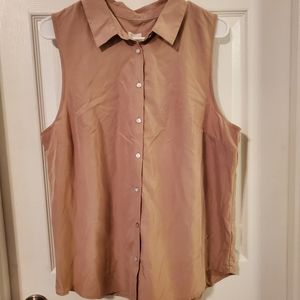 XL Tan button down sleeveless blouse